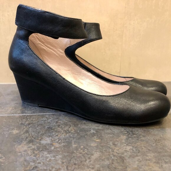 Black Wedge Vespa Shoe - Picture 1 of 10
